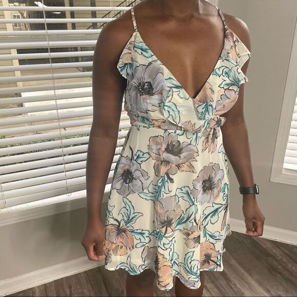 Lulu’s Floral Ruffle Flutter Deep V Lace Up Back Skater Dress - Picture 7 of 14